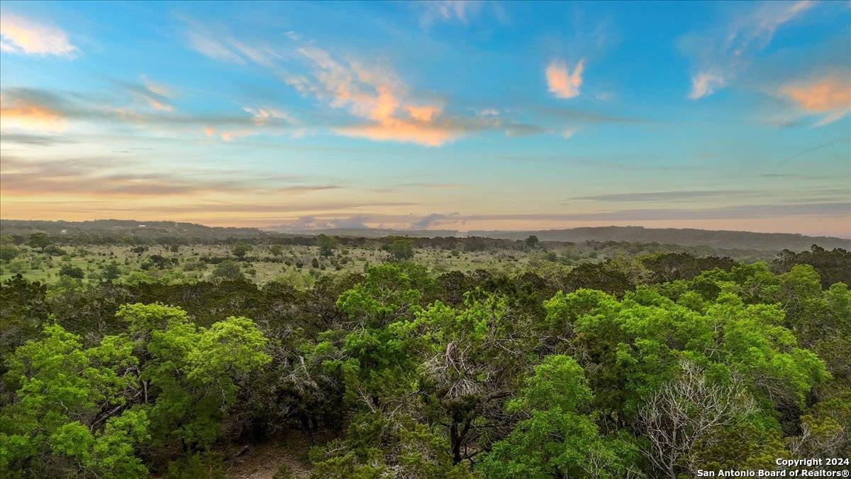 1147 Taylor Ranch Rd, Blanco, TX 78606