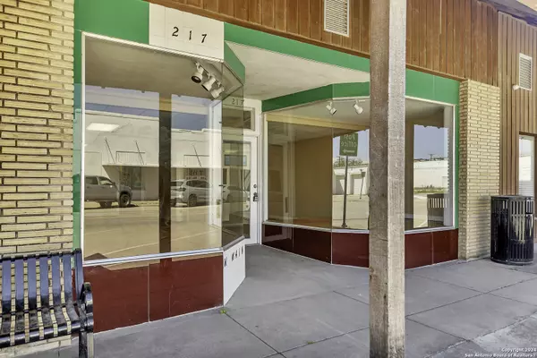 Kenedy, TX 78119,217 Main St