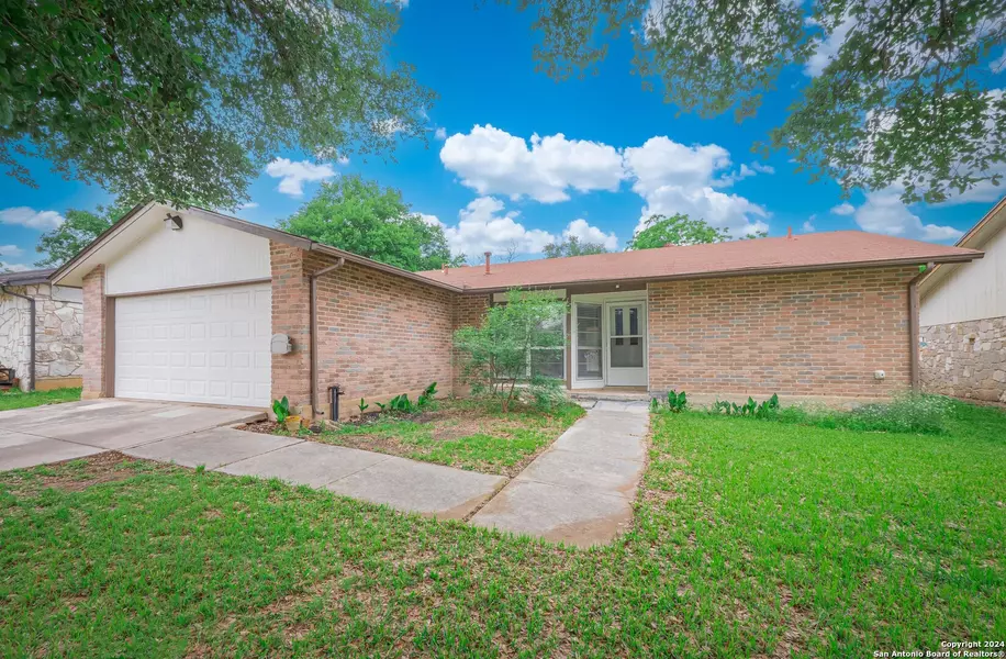 7523 LEDGEBROOK DR, San Antonio, TX 78244-2409