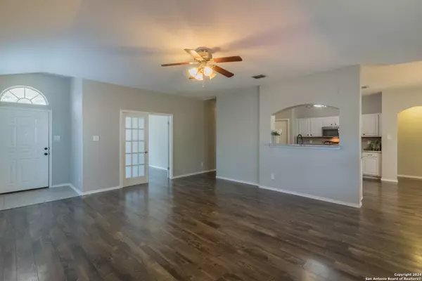 Helotes, TX 78023,10807 Marot Fld