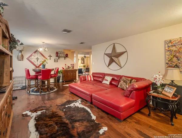 7631 PRESIDIO CRK, Boerne, TX 78015-6539