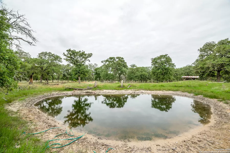 475 Littlehorn Lane, Stockdale, TX 78160