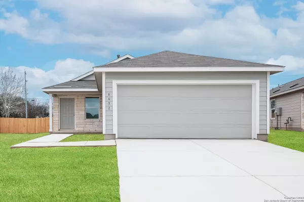 9254 Luciano Place, Seguin, TX 78155