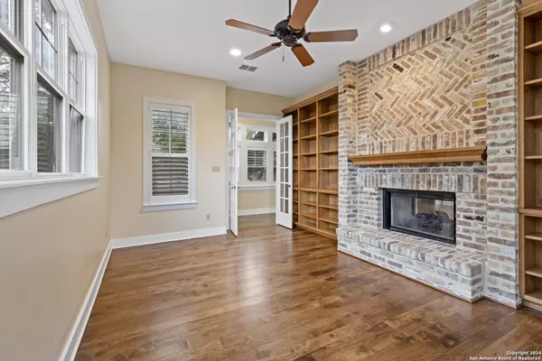 Boerne, TX 78006-5896,606 RIO CORDILLERA