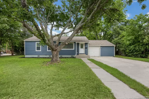 310 Brooks Ave, Schertz, TX 78154