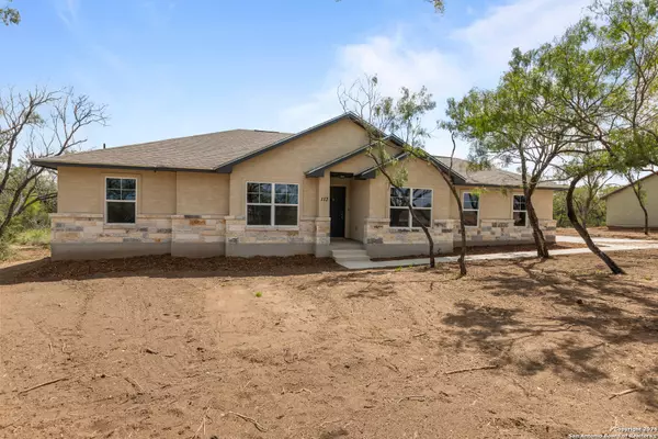 Pleasanton, TX 78064,113 Sylas Hayes Loop