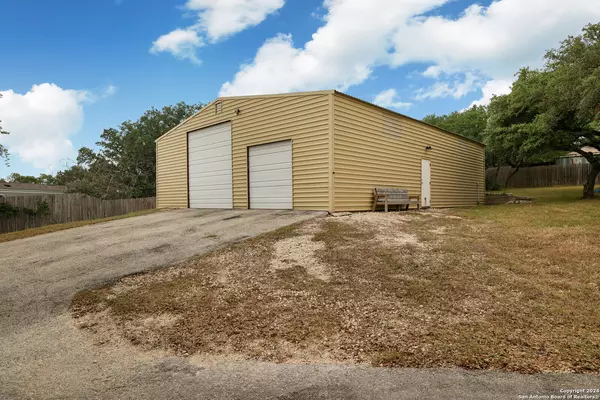 Canyon Lake, TX 78133,610 Tamarack Dr