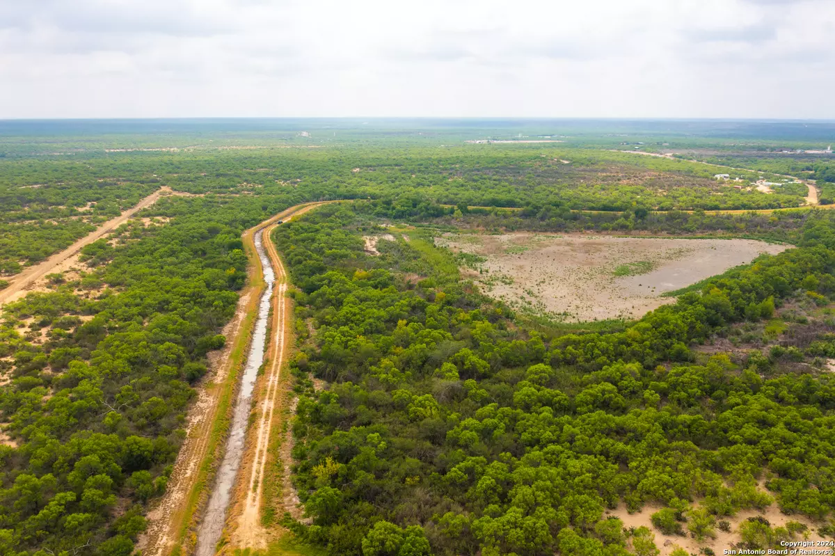 El Indio, TX 78860,27567 FM 1021