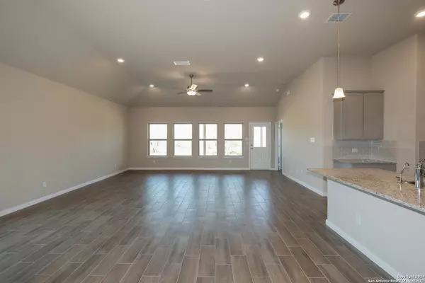 Floresville, TX 78114-0106,125 Calgary Drive