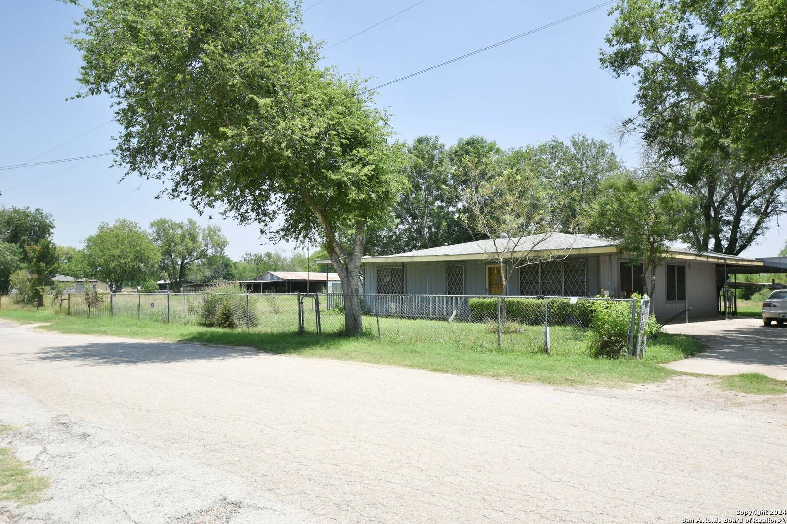 210 COUNTY ROAD 744, Yancey, TX 78886-4019