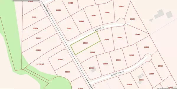 La Vernia, TX 78121,902 FALLBROOK LN