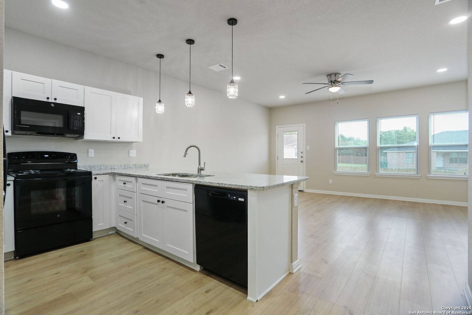 San Antonio, TX 78239,7215 John Palmer Dr.