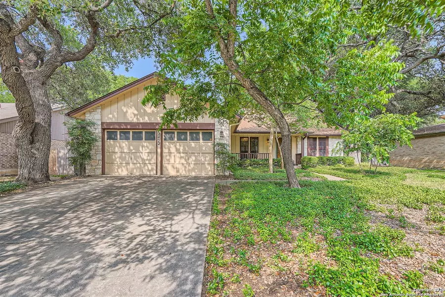 12422 Autumn Vista St, San Antonio, TX 78249-2408