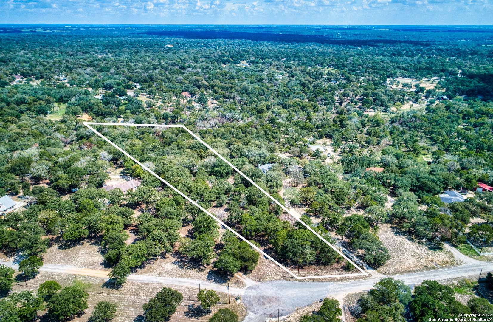 Floresville, TX 78114,150 Oak Hollow