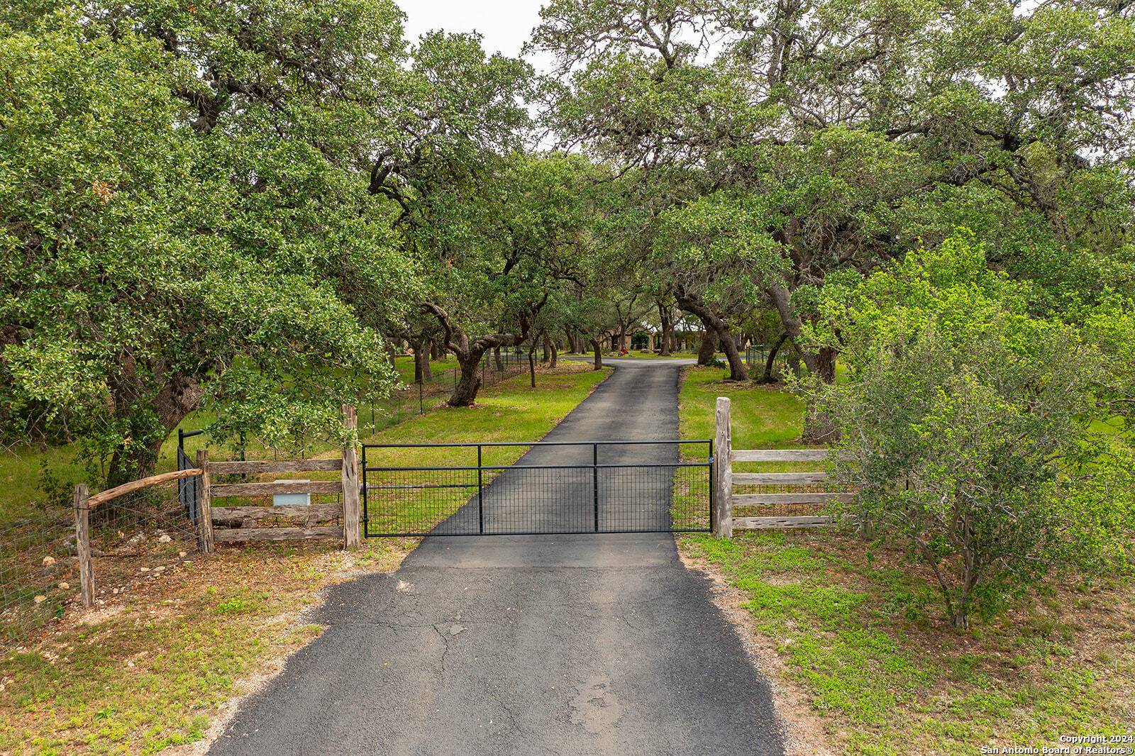 Boerne, TX 78006,518 Summit Trail