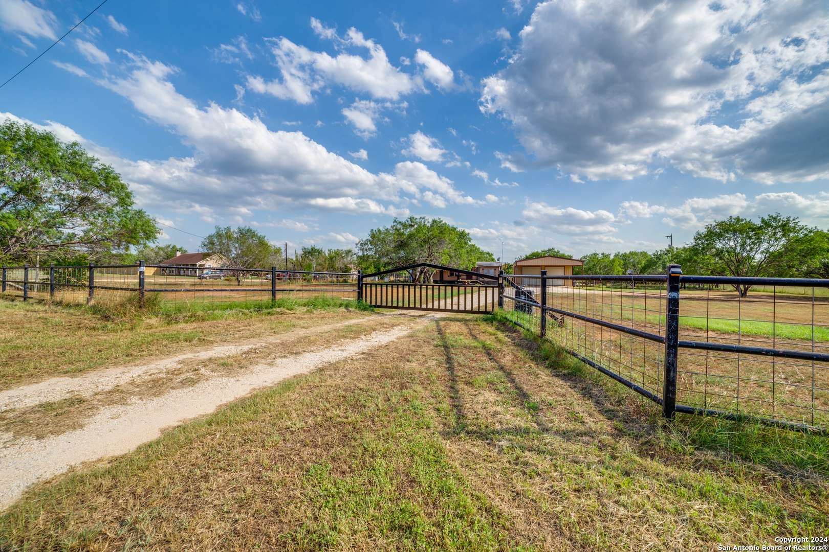 Adkins, TX 78101-2547,11920 Sulphur Springs