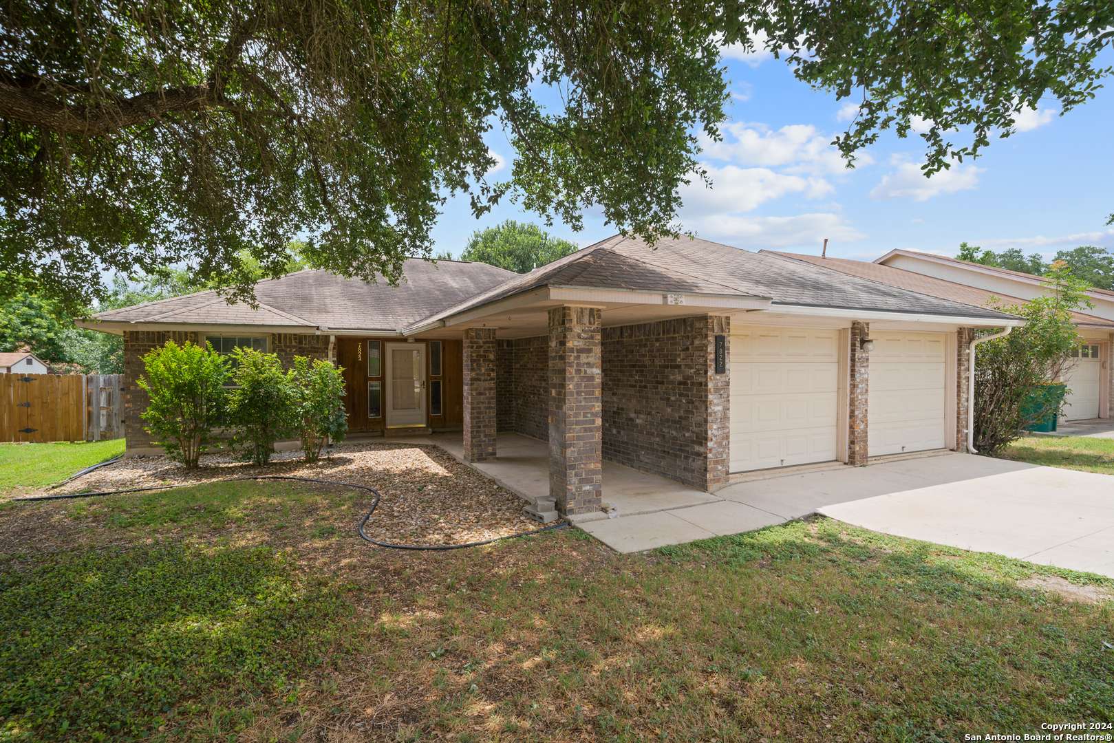 Live Oak, TX 78233-4311,7822 FOREST BRIAR