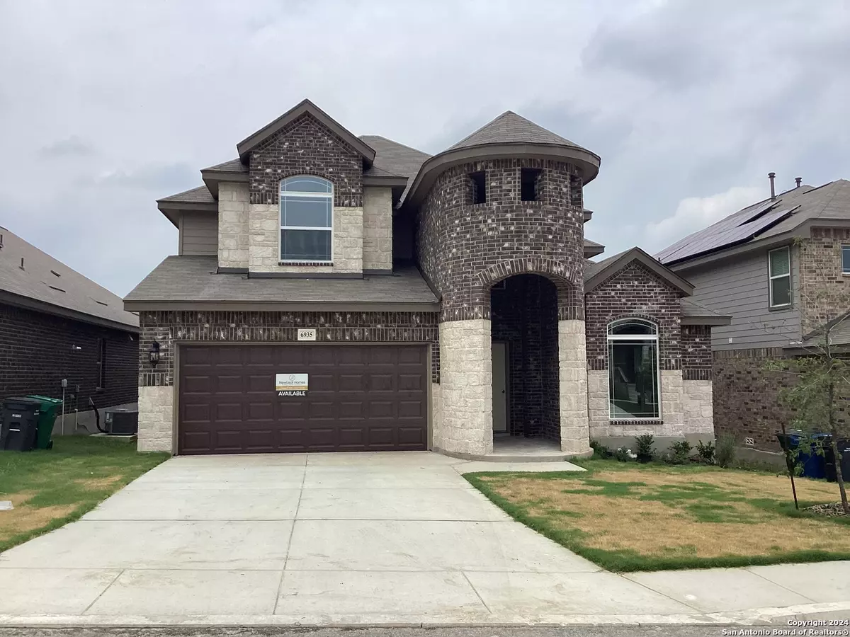 San Antonio, TX 78233-3037,6935 COMANCHE View