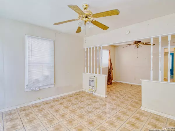 San Antonio, TX 78220,443 DORIE ST