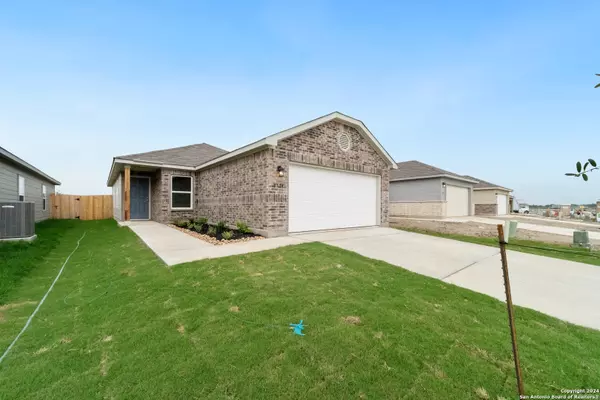 9715 Garnet Grv, San Antonio, TX 78223