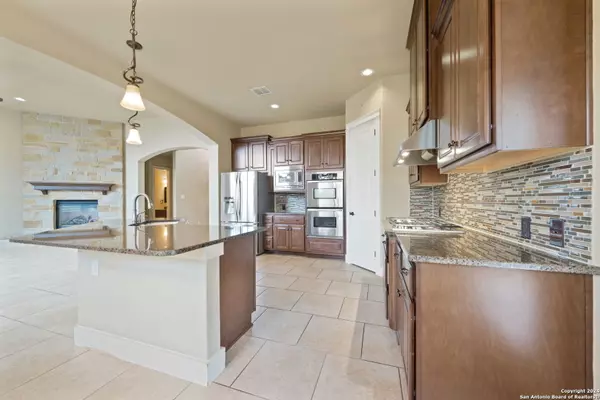 Boerne, TX 78015-4858,28114 CARMEL VALLEY