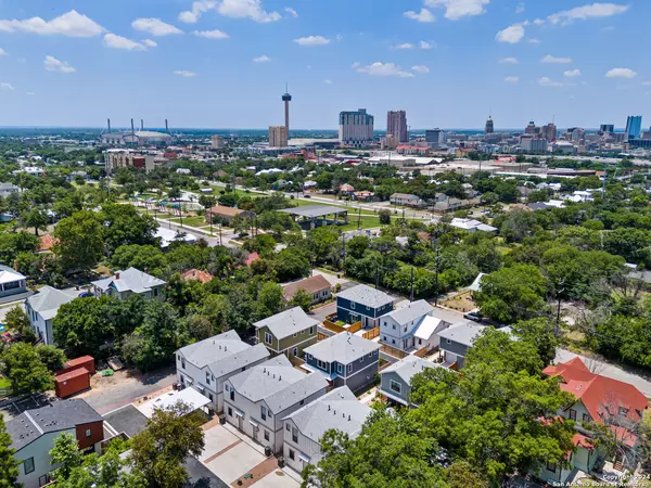 San Antonio, TX 78202,914 N Olive #101