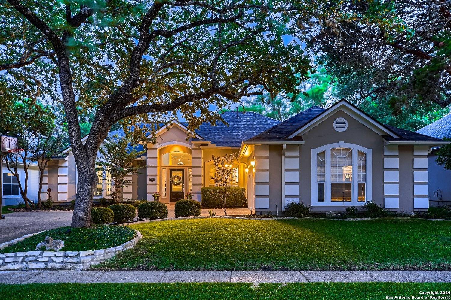 2218 PINOAK KNL, San Antonio, TX 78248-2303