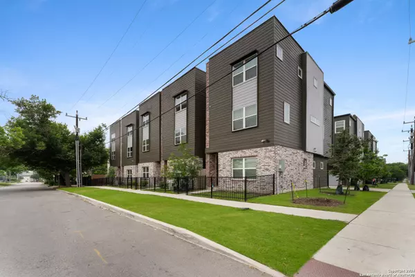 319 HOWARD ST UNIT 3, San Antonio, TX 78212-5596