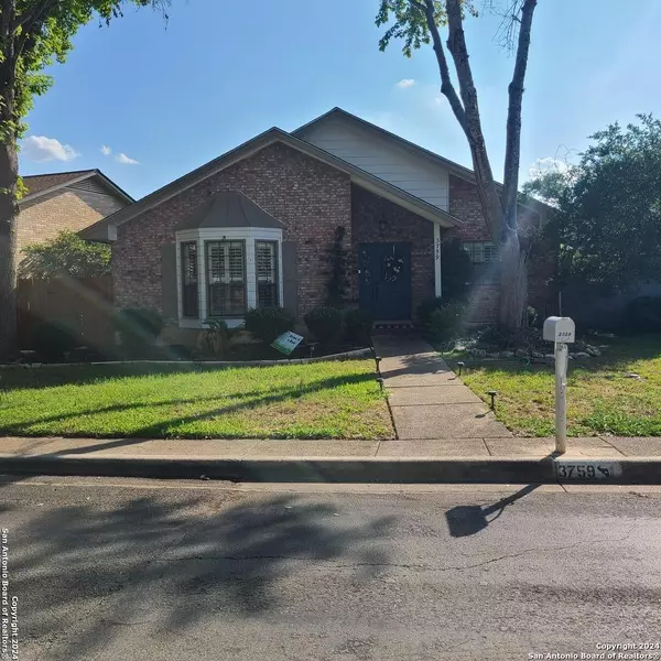 3759 Hunters Circle St, San Antonio, TX 78230-2816