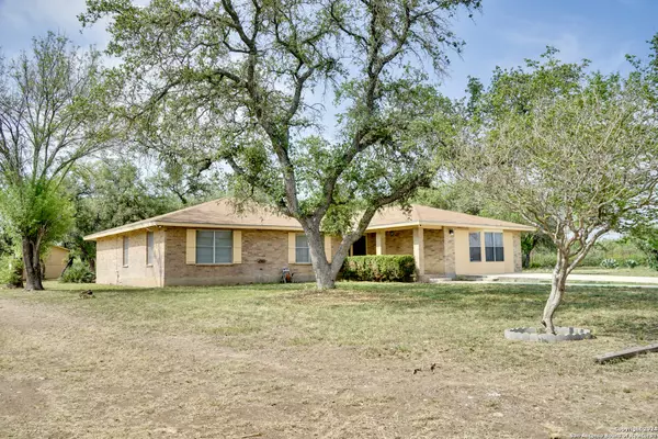 Uvalde, TX 78801-7756,163 HOMESTEAD RD