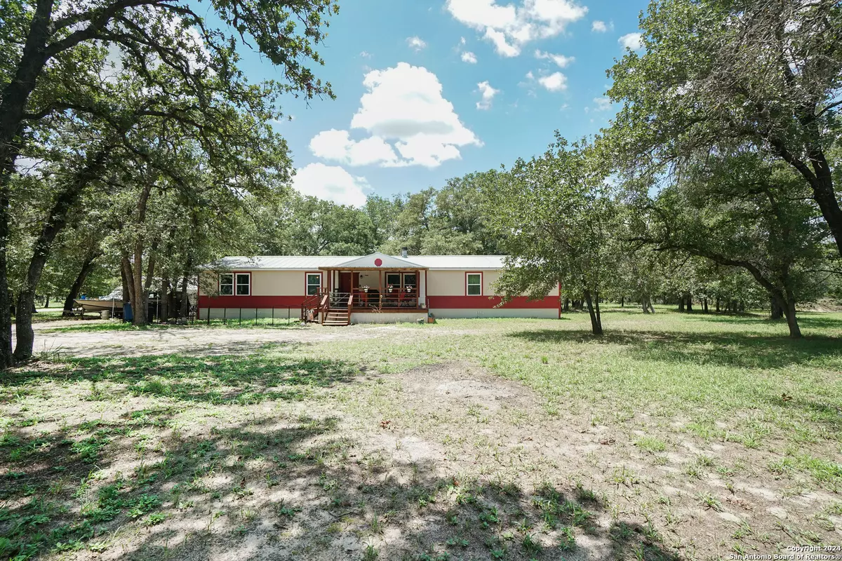 La Vernia, TX 78121,164 oak view