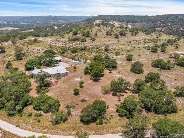 Boerne, TX 78006-8018,305 UPPER CIBOLO CREEK RD