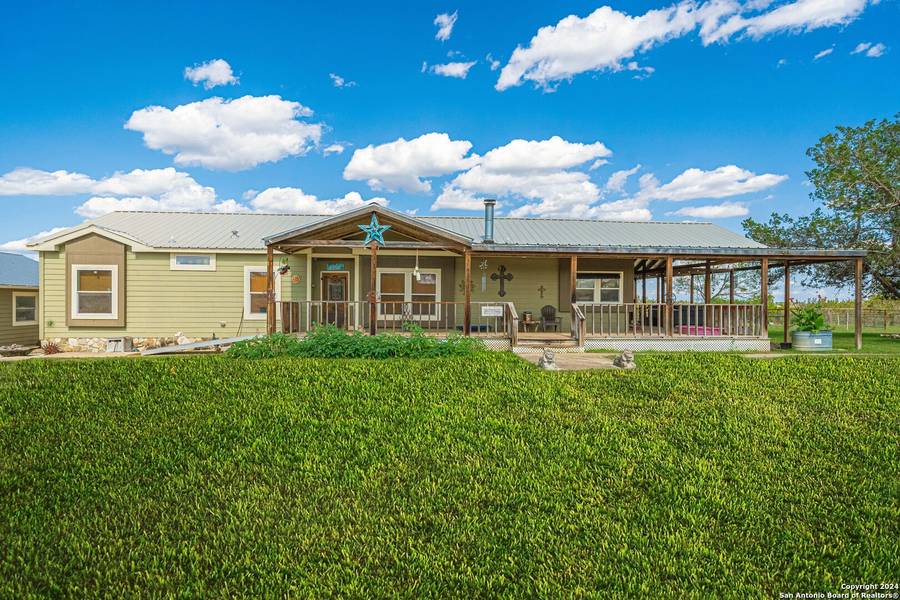 1665 english hollow, Bandera, TX 78003