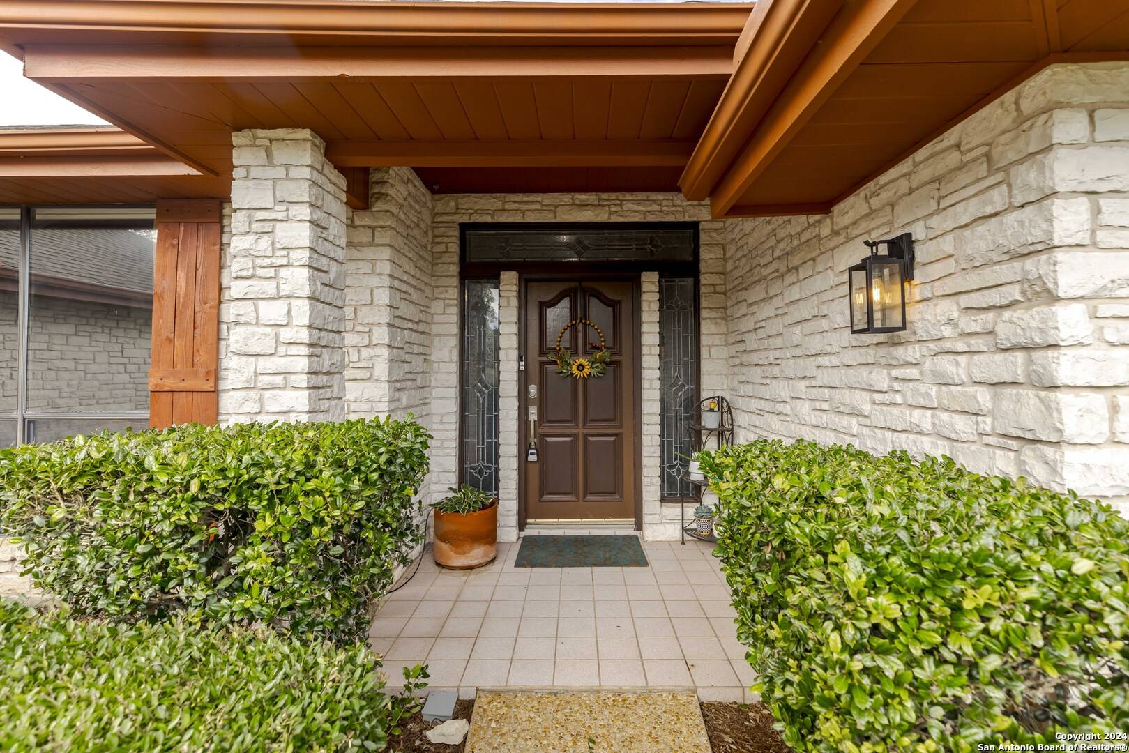 101 RIVERHILL BLVD, Kerrville, TX 78028-6532