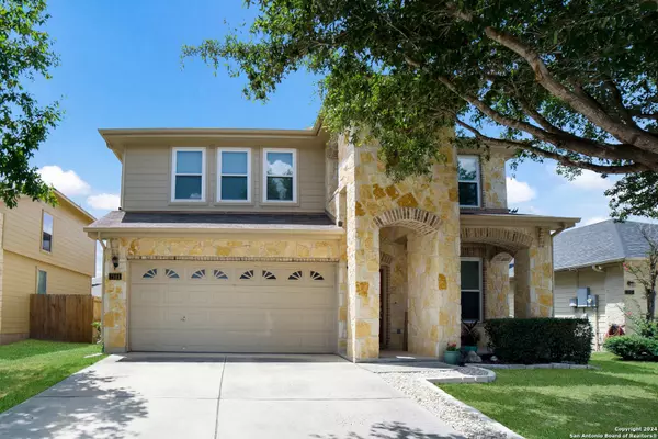 2141 ALTON LOOP, New Braunfels, TX 78130-3385