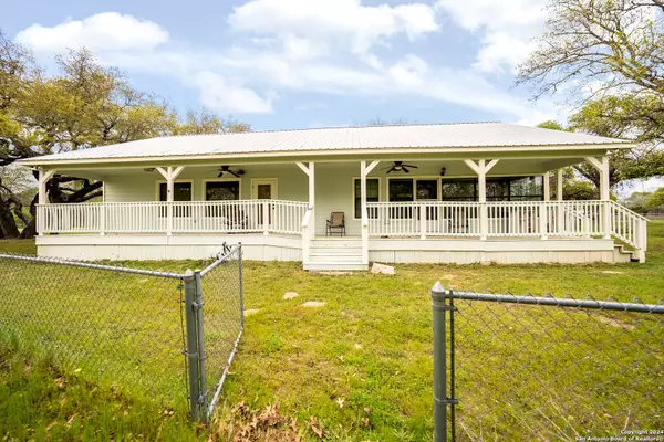 La Vernia, TX 78121-5653,1805 CR 317