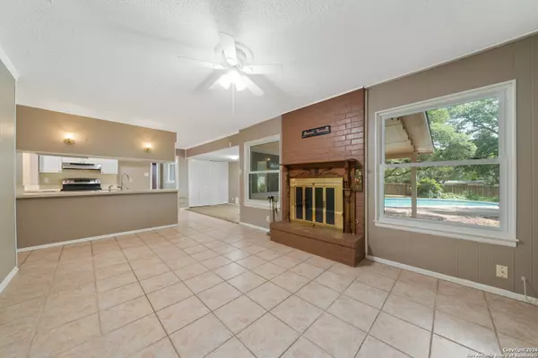Universal City, TX 78148-4027,161 SAGE DR