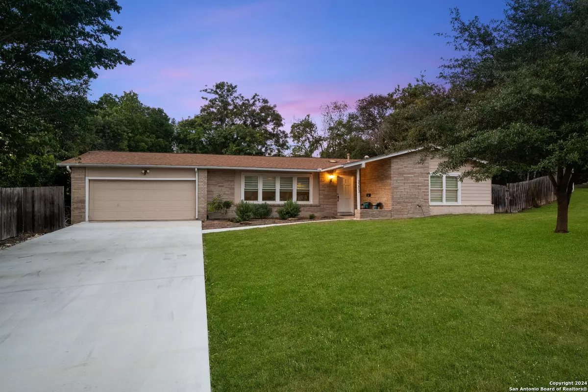 San Antonio, TX 78209-3120,3203 ALBIN DR