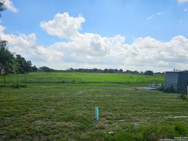 Kingsbury, TX 78638,1945 & 1965 Woodrow Center RD