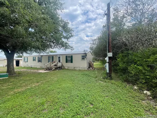 Castroville, TX 78009-2222,18711 COUNTY ROAD 5738