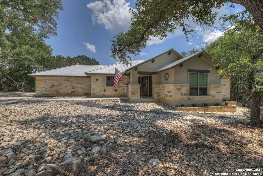 120 Sierra Way, Canyon Lake, TX 78133