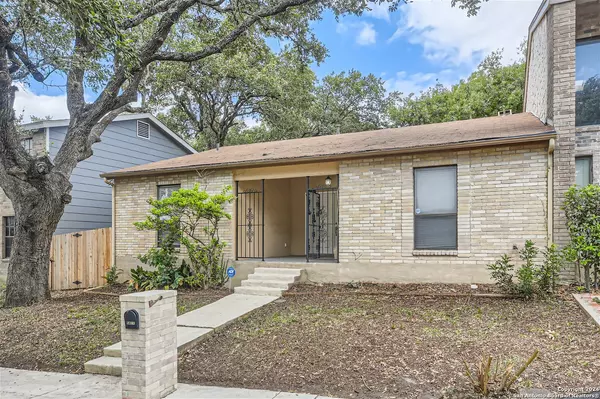 5811 RUE ROYALE, San Antonio, TX 78240-2339