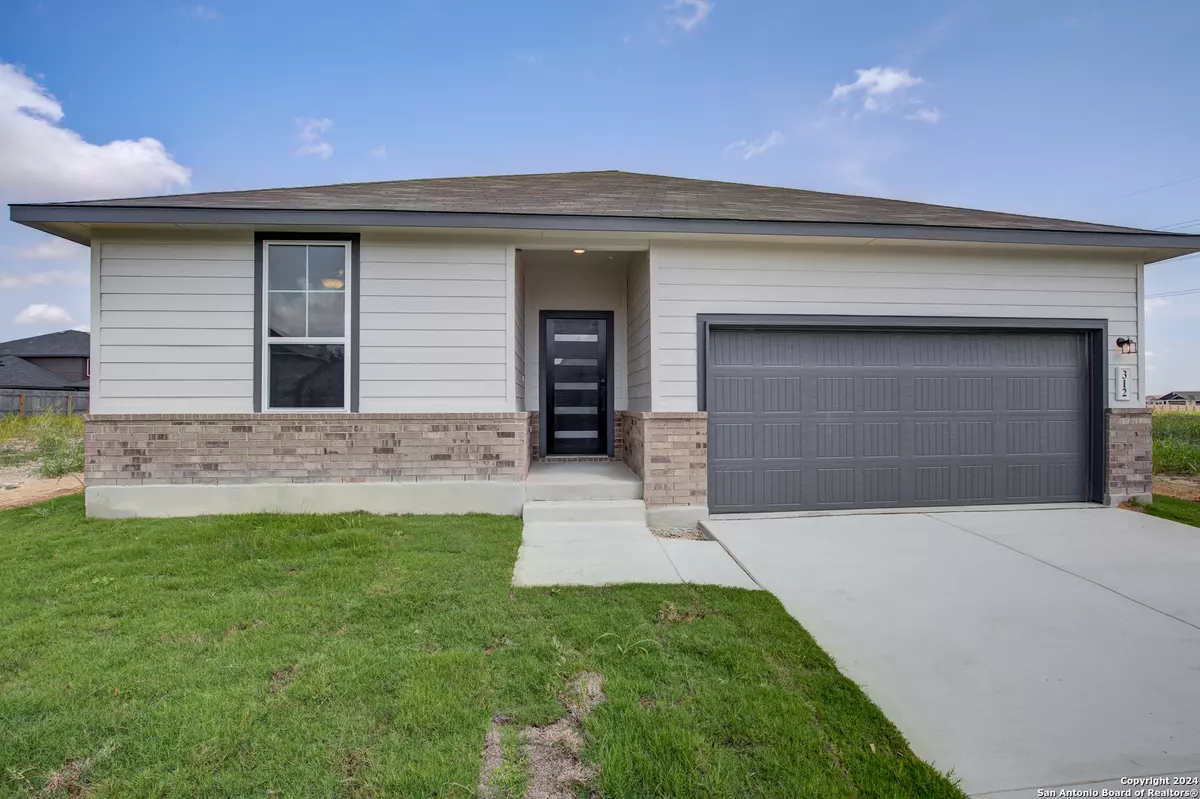 Seguin, TX 78155,312 Jean Street