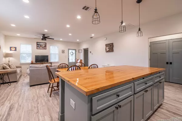 Canyon Lake, TX 78133,1055 Blueridge Dr