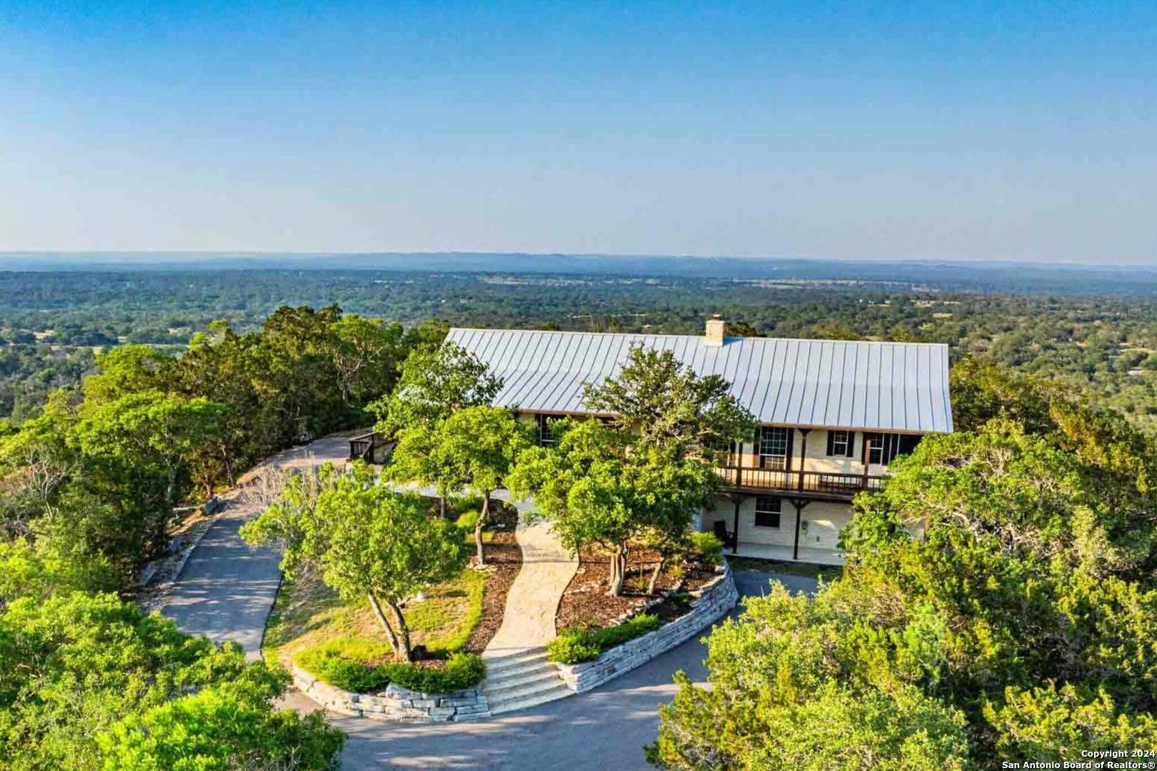 38 Seewald Rd, Boerne, TX 78006