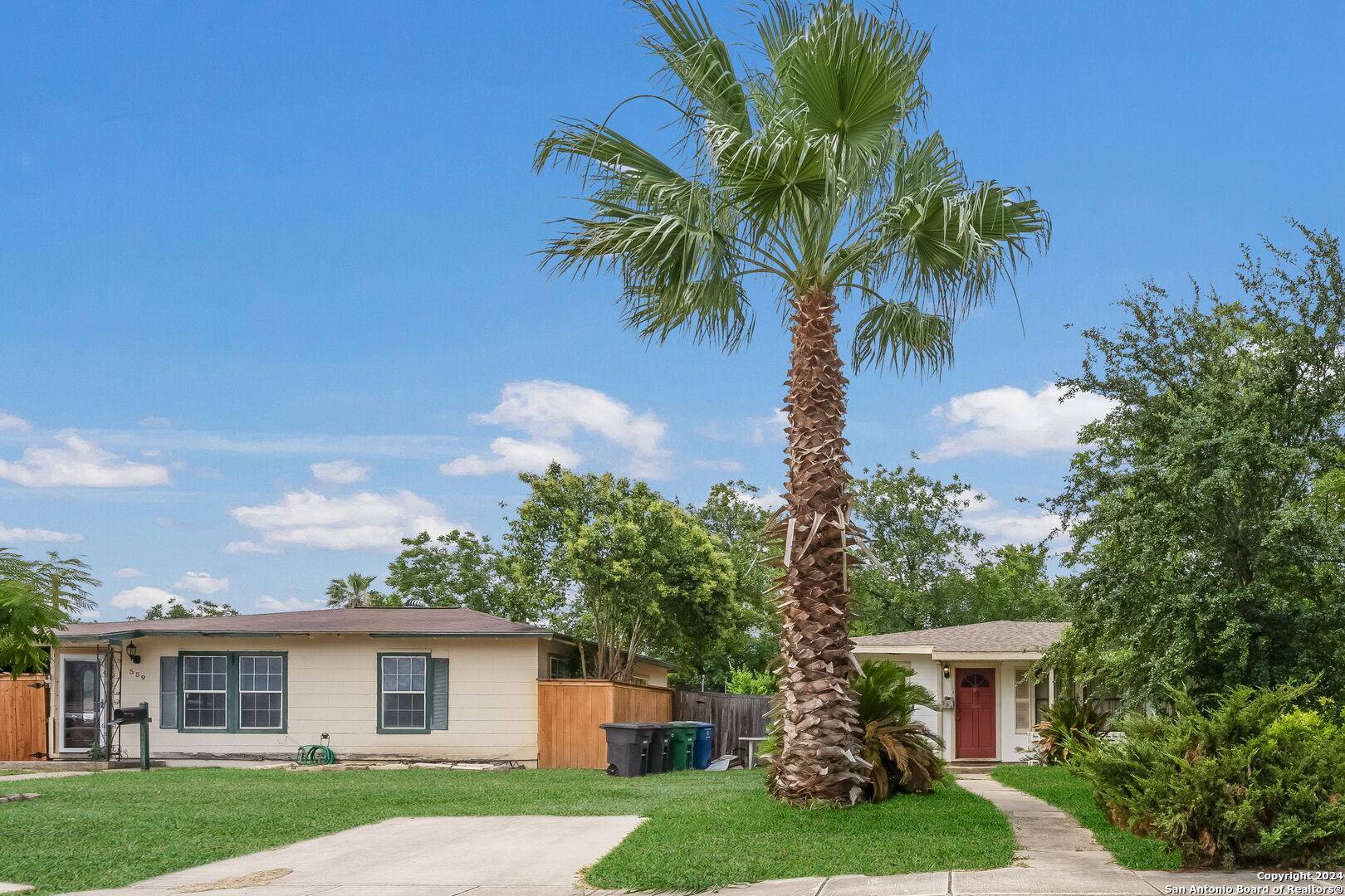 San Antonio, TX 78228,555 Overhill Dr.