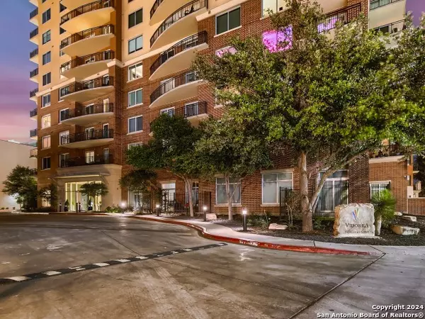San Antonio, TX 78202-2717,215 CENTER ST UNIT 307