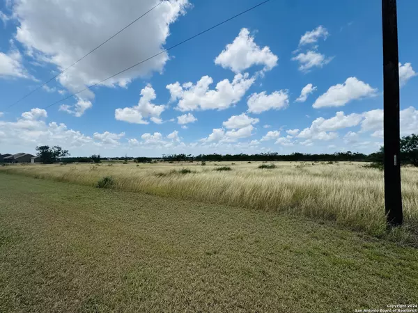 Floresville, TX 78114,157 GENTLE BREEZE