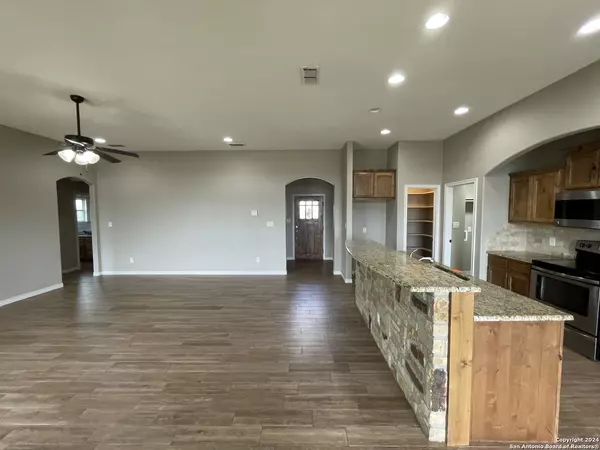 Pleasanton, TX 78064,1737 Vista View