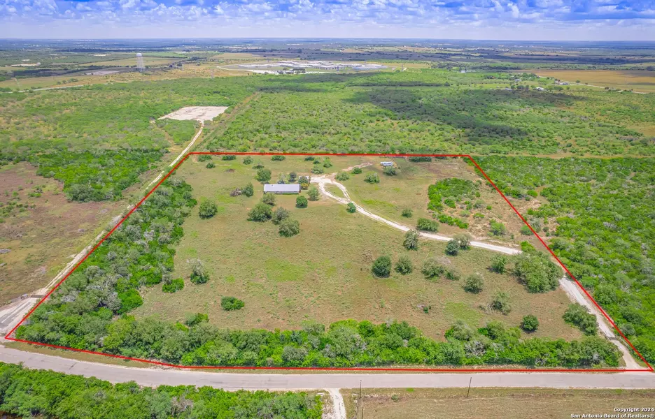 1343 County Road 145, Kenedy, TX 78119